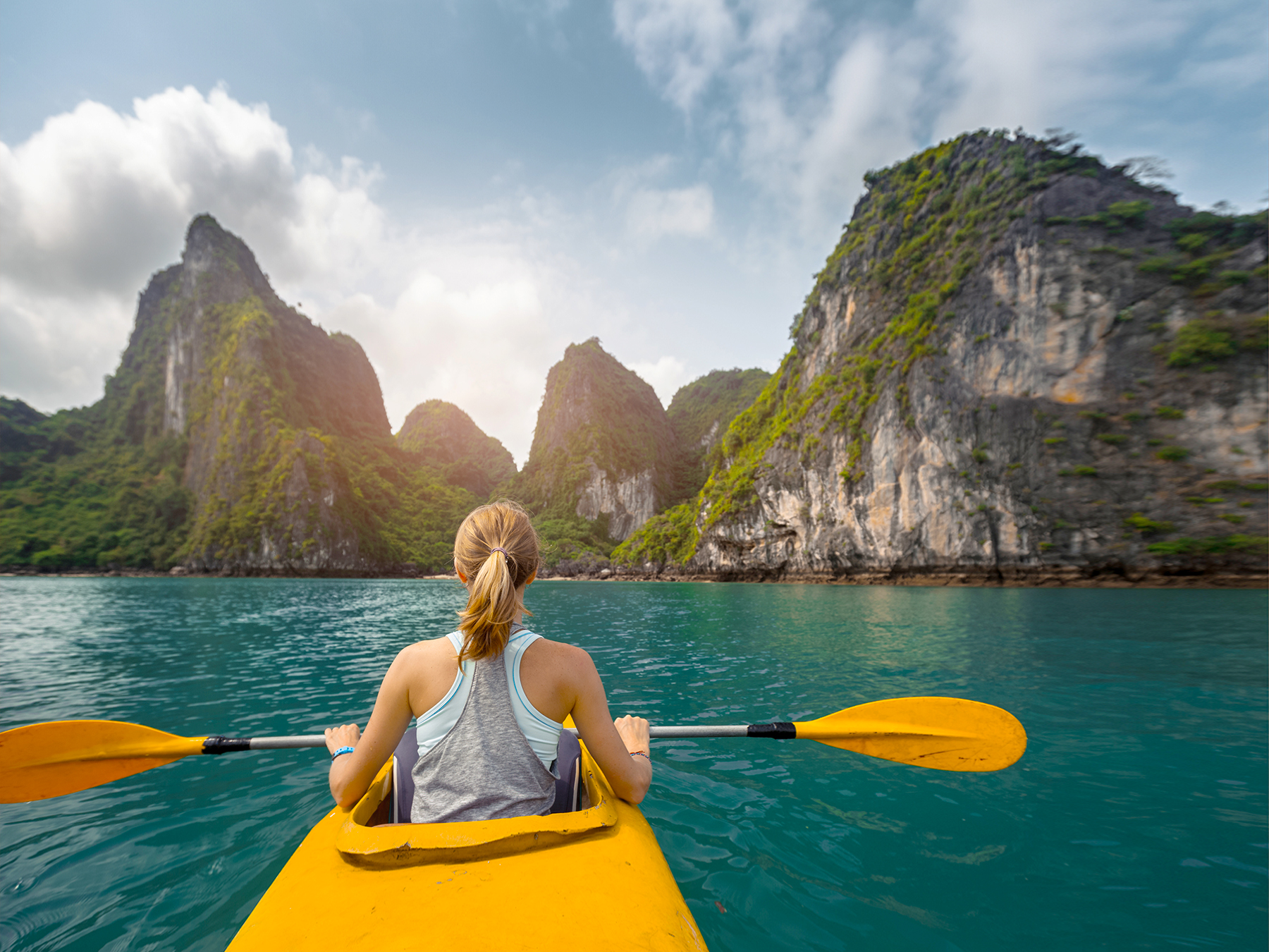 Tour Hạ Long 3N2D: Vịnh Hạ Long - Hang Sửng Sốt - Đảo Titop - Dragon Park - Golden Star Cruise 3*