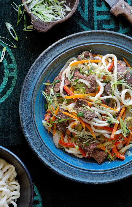Du lịch Mông Cổ ăn gì - Mỳ Tsuivan. Ảnh: Hungry Forever