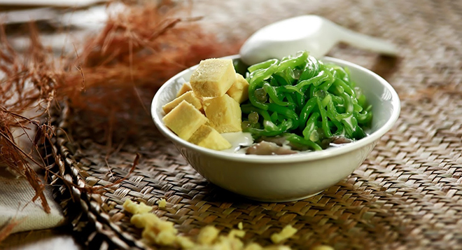 Du lịch bụi Penang Malaysia - thủ đô ẩm thực châu Á - Chè Cendol giống với món chè Thái quen thuộc ở Việt Nam. Ảnh: Yelp