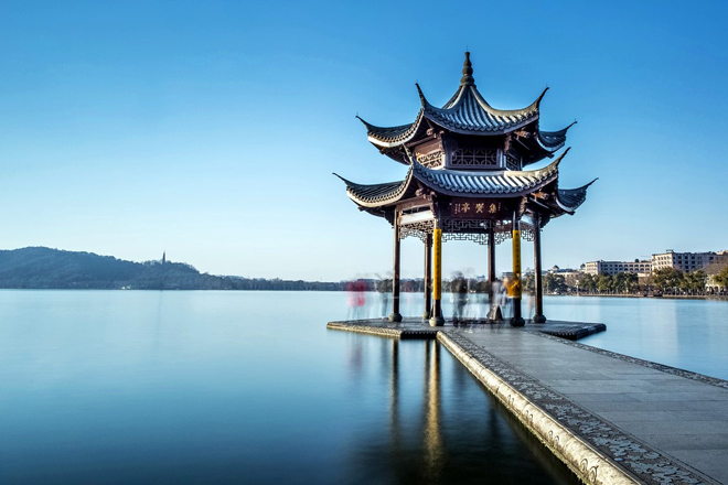 du lịch Hàng Châu Trung Quốc tự túc - Tây Hồ một chiều hoàng hôn sẽ là điểm đến đáng nhớ cho chuyến du lịch Trung Quốc tự túc của bạn. Ảnh: Orangesmile