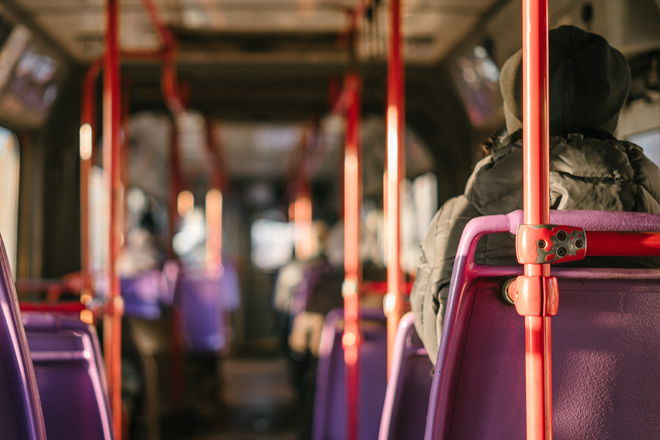 Du lịch bụi ở Đài Loan: các cách di chuyển từ sân bay vào thành phố - Đi bus cũng là một cách hay, đặc biệt là ở Đài Trung và Đài Nam. Ảnh: Unsplash