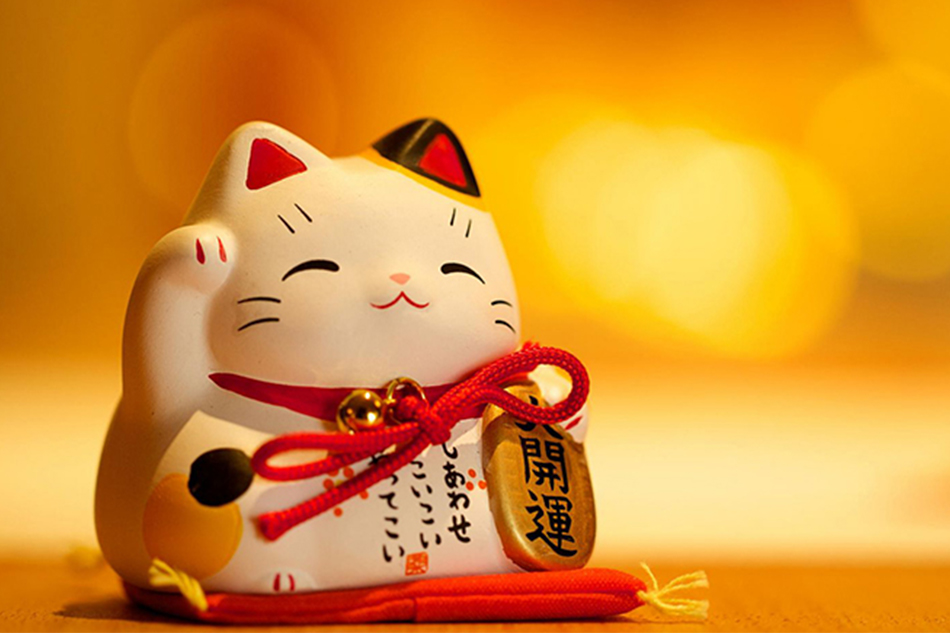 mèo Maneki Neko - Maneki Neko được người dân Nhật Bản coi như một biểu tượng cho sự may mắn trong kinh doanh. Ảnh: Toplist.vn