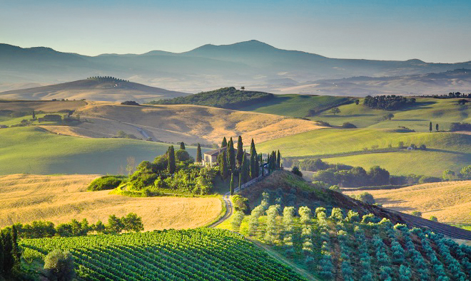 Du lịch nước Ý: 7 ngày tự lái xe quanh đồng quê Tuscany - Hoàng hôn tại Tuscany. Ảnh: Just You