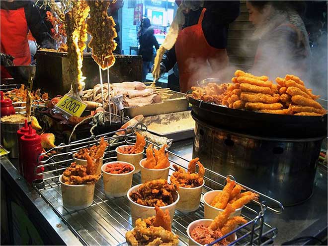 Thưởng thức các món ăn đường phố khi du lịch Hàn Quốc tháng 3