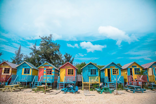 Du lịch Phan Thiết có gì đẹp: thiên đường biển xanh mê hồn - Du lịch Phan Thiết hẳn sẽ mất đi phần thú vị nếu không ghé qua biển Lagi yên bình. Ảnh: Coco Beachcamp