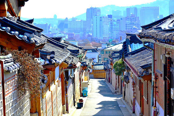 Du lịch quá cảnh Hàn Quốc miễn phí tại Incheon - Làng cổ Hàn Quốc cũng là một điểm đến hấp dẫn trong những tour quá cảnh miễn phí. Ảnh: Unsplash