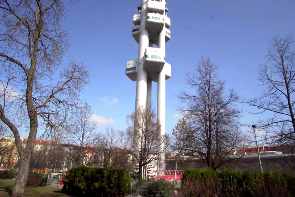 Tháp truyền hình Zizkov - Zizkov Television Tower - Praha - Séc