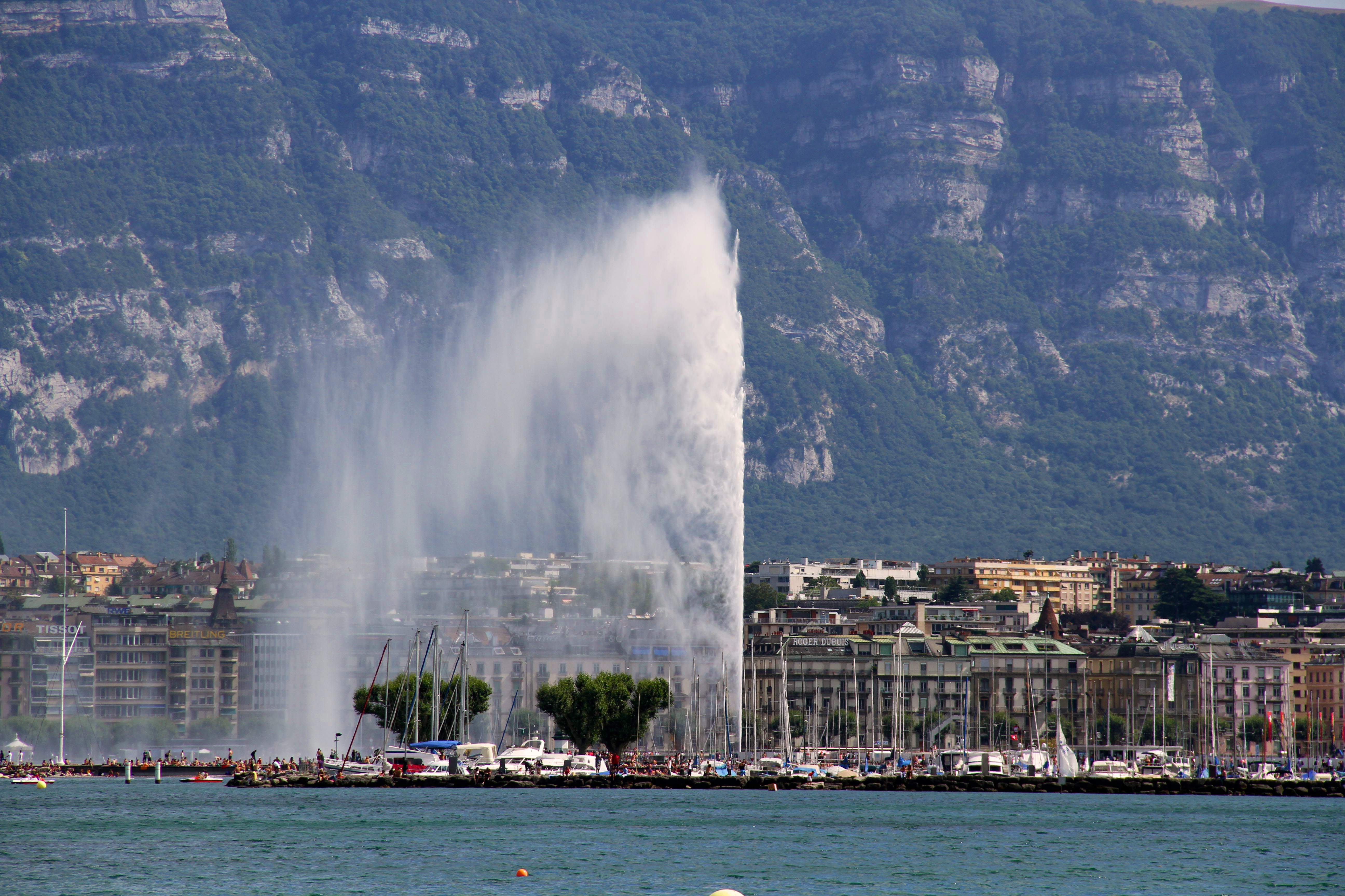 Đài phun nước Jet d'Eau - Jet d'Eau Fountain - Geneva - Thụy Sỹ