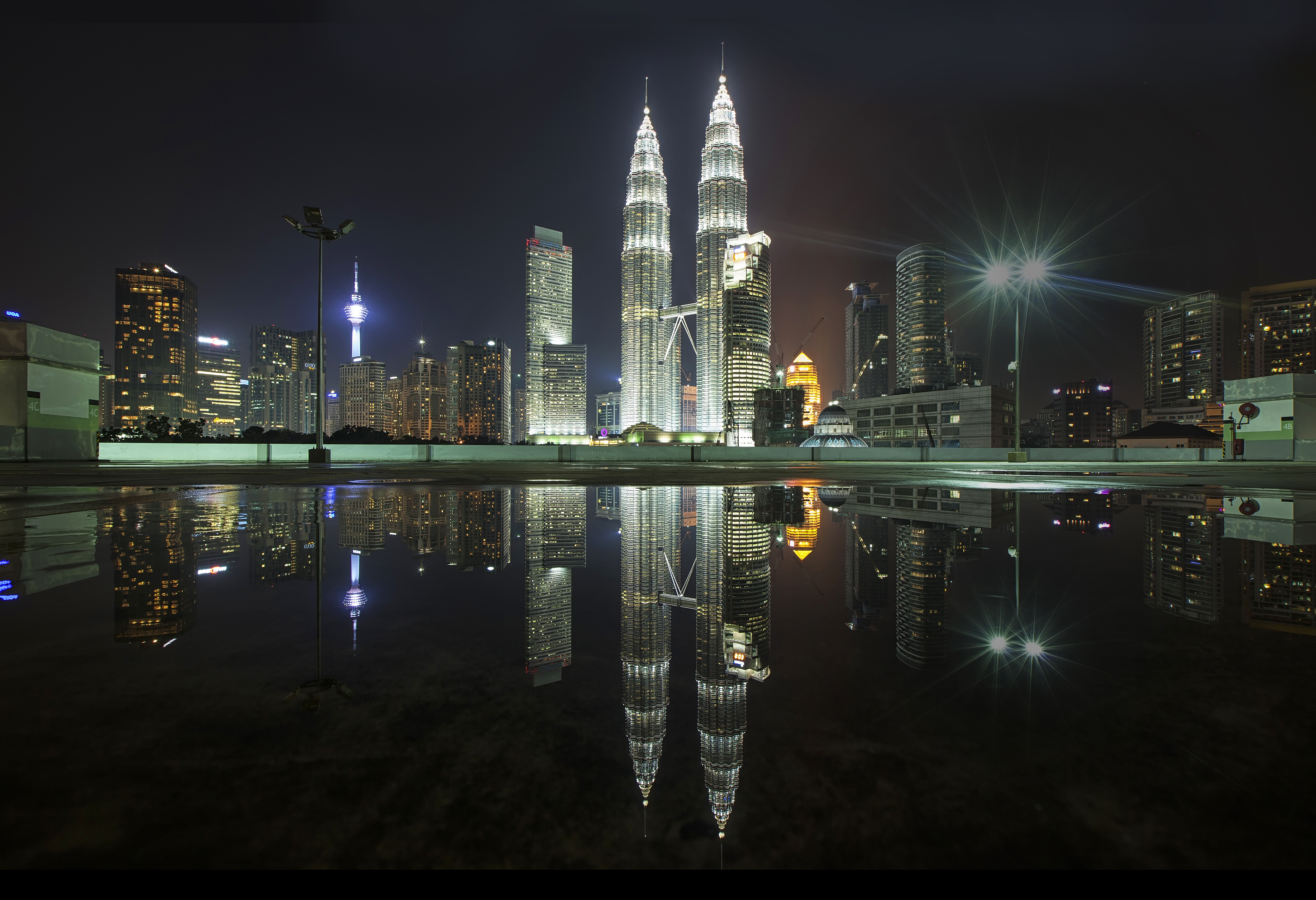 Tháp đôi Petronas - Petronas Twins Tower - Kuala Lumpur - Malaysia