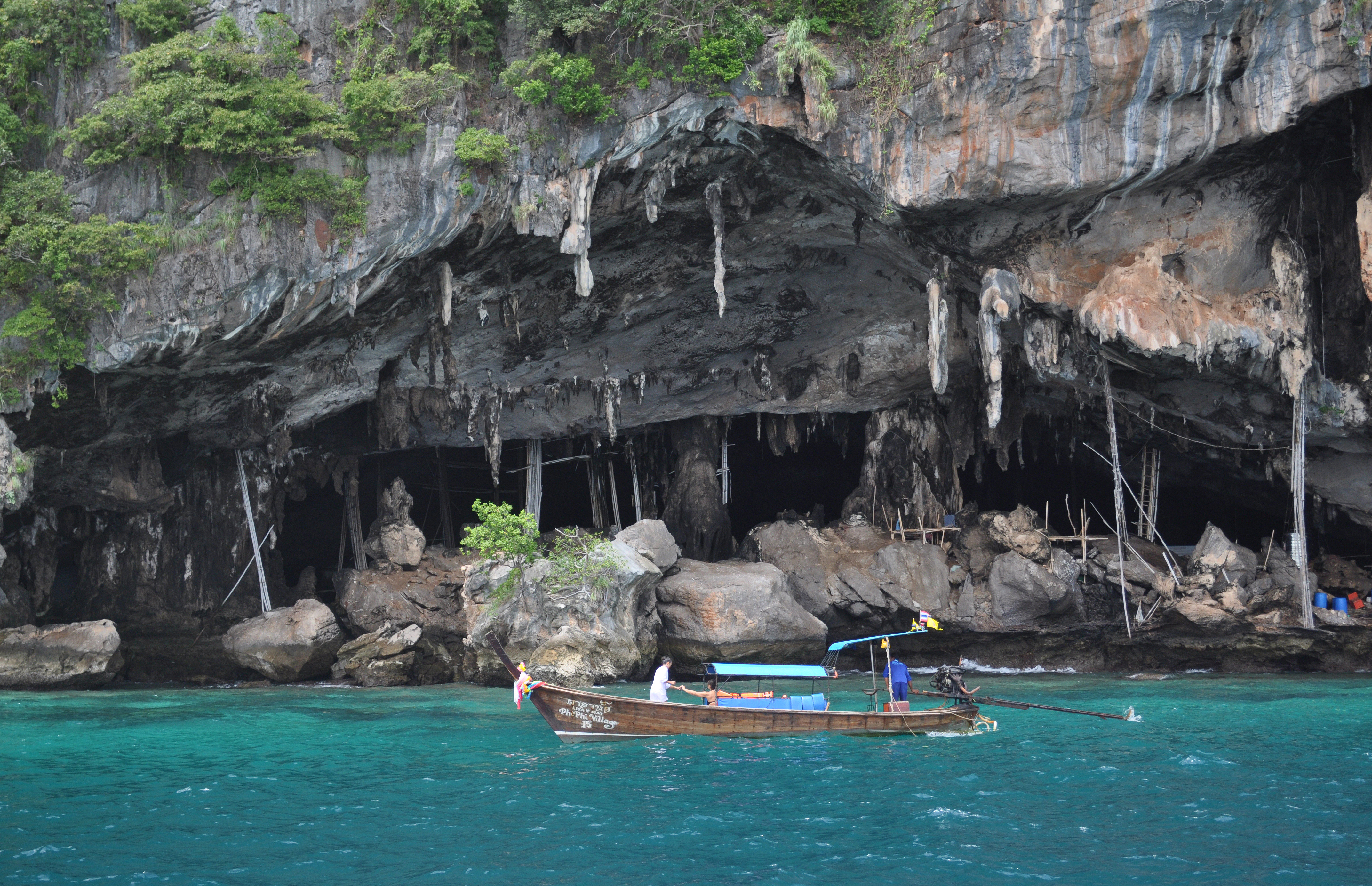 Hang động nuôi chim yến - Bird Nest Cave (Viking Cave) - Phuket - Thái Lan