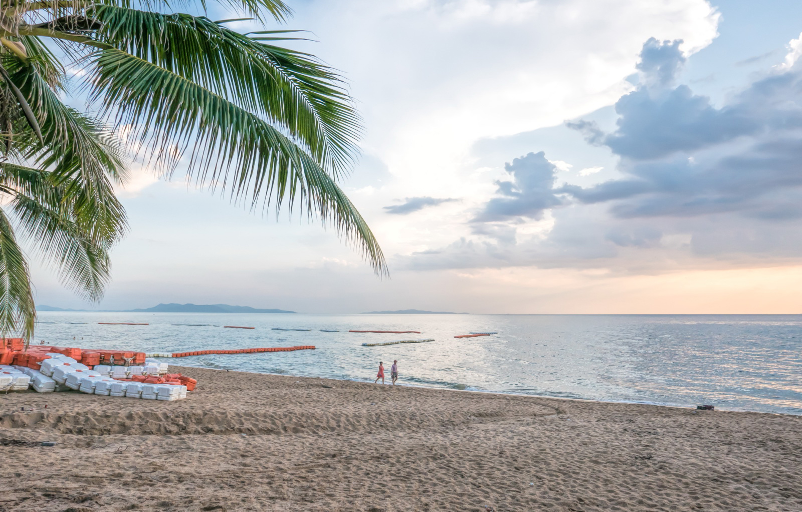 Kết quả hình ảnh cho Bãi biển Jomtien