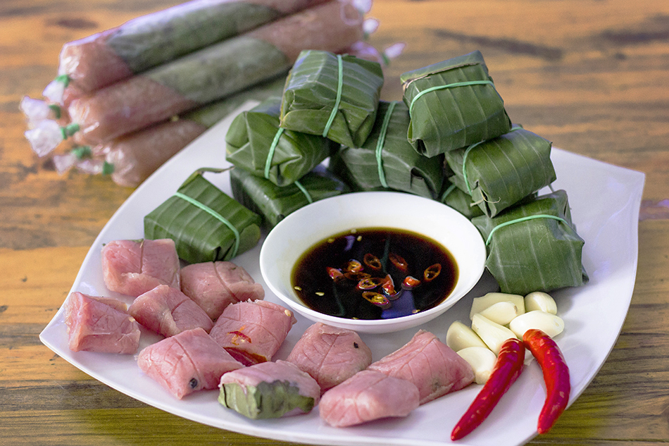 Du lịch Quy Nhơn ăn gì vừa ngon vừa mua về làm quà - Nem chợ Huyện trở thành một phần ký ức của người Bình Định. Ảnh: Binhdinhthongtin